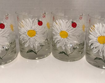 Vintage Daisy & Ladybug Drinking Glasses Set of 4 Spring Summer Ware