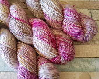 Hand Dyed, Superwash, Merino Nylon, Sock Yarn, 100g, "Bouquet", yarn, knitting, crochet, knit, pink, grey, romantic, love