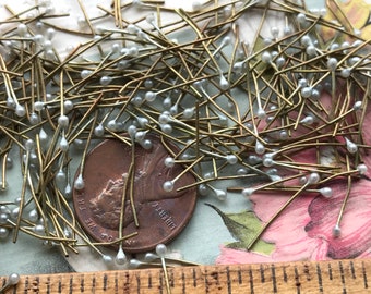 Vintage Miriam Haskell Headpins, Vintage Light green Headpins, Tiny Headpins, Wire headpins, made in Japan, Vintagerosefindings, #1707A