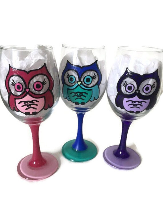 Items similar to Owl Wine Glass, Owl Drink To That, Personalized Owl