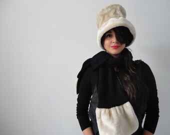 LE CHAPEAU CLOCHE The bell's hat