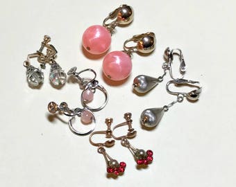Five pairs of mixed vintage earrings, vintage earring lot, vintage jewelry lot, vintage craft lot, pin, dangles, gold, silver 1960s E75