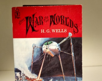 1985 War of the Worlds by H.G. Wells