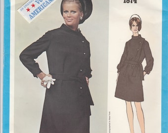 Bill Blass Asymmetrical Dress Pattern Vogue Americana 1874 Size 8 Uncut with Label