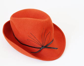 vintage Hut, Cap, Hat, Wollhut, Kopfbedeckung, rostrot mit schwarzer Schleife