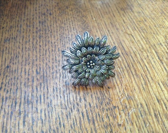 Vintage large sterling flower ring , size 7.5