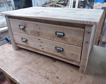 Reclaimed palletwood two drawer unit