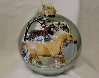 HAND-PAINTED ORNAMENT - Palomino Horse Item 636