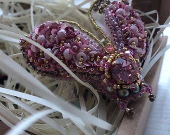 Beautiful bee insects brooch