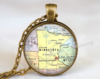 MINNESOTA MAP Necklace, Minnesota Pendant, Minnesota Map Pendant, Minnesota Keychain, Minnesota Necklace, Minnesota Jewelry, Minnesota Map