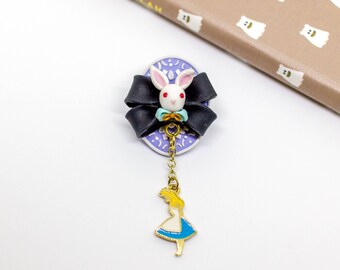 Alice in Wonderland Brooch Pin