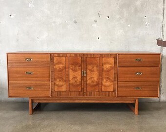 Mid Century Credenza by Drexel (XH8EZ2)