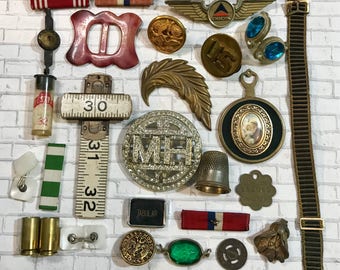 Vintage Assemblage Lot- COSTUME JEWELRY Findings- Rhinestone- Pendants Buttons- Found Object Lot- C10