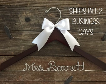 Wedding Hanger, Bridal Hanger, Personalized Hanger, Bride Hanger, Name Hanger, Mrs. Hanger, Custom Hanger, Wedding Dress Hanger
