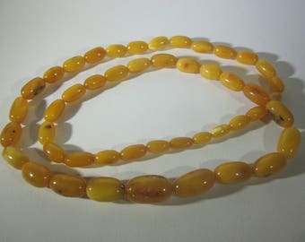 Vintage Butterscotch Egg Yolk Baltic Amber Necklace