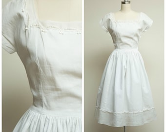 Vintage 1950s Dress • Falling Faster • White Cotton Pique and Organza Early 50s Day Dress Size XSmall