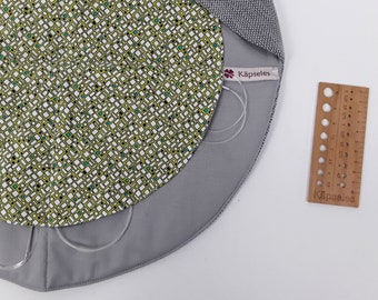 Knitting needle pocket, needle pocket, round needles, needle organizer, it's round, knitting needle case circular needles