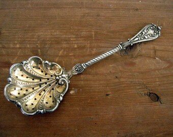 Antique 1800s Tea Strainer John Grinsell & Henry Bourne Hallmarked Tea Strainer Silver plated Tea strainer Owercup teastrainer Tea set