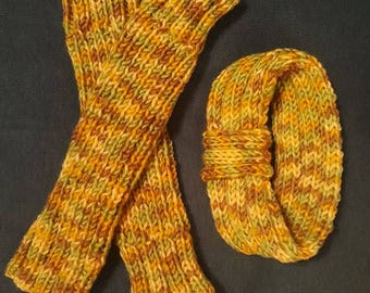 Knitted arm warmers and matching headband