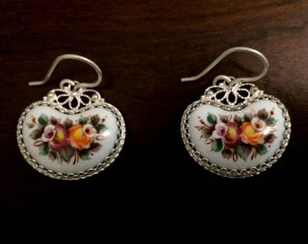 Enamel Russian Rostov Finift Vintage Style Earrings. White Floral