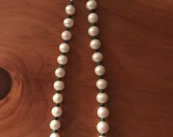 Emerald and Baroque pearl necklace