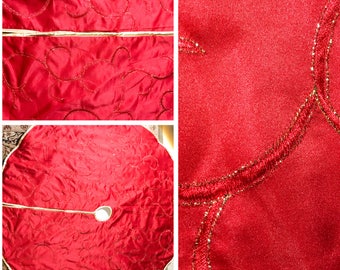 Red Christmas Xmas Tree Skirt With Shimmering Gold Thread Scroll & Gold Ribbon Edge
