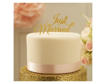 Figure Just married color gold