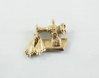 Vintage Gold-toned Sewing Machine Brooch