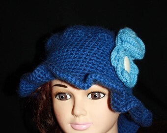 Hat with blue rim with flowers