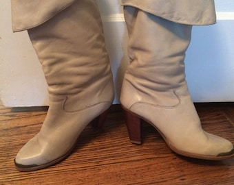 Vintage 1980's women's Zodiac leather slouch boots. Size 8
