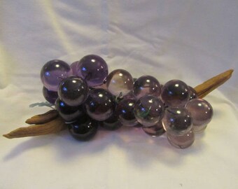 Vintage Mid Century Lucite Acrylic Cluster Purple Grapes on Driftwood Stem