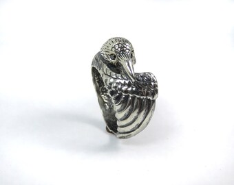 Raven Ring with Black Diamond Eyes - Totem Ring - Bird Ring in Sterling Silver - Animal Ring - Crow Ring - Pagan Ring - Woodland Jewelry