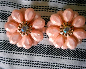 50"s Pink Petal clip earrings
