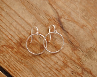 Simple Circle Earring | Sterling Silver