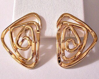 Open Spiral Arrow Pierced Post Stud Earrings Gold Tone Vintage Avon Large Flat Band Swirling Winding Big Discs