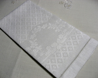 Antique Edwardian diamond damask linen towel 20" x 14.75" tea hand