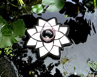 Water Lily Candle Holder, Floating Stained Glass Garden Art Sculpture, for Water Gardens, Outdoor Rooms, Stained Glass Mosaic