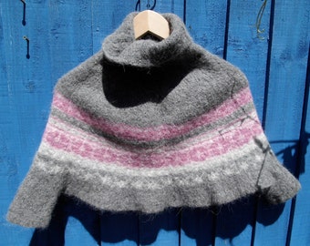 Children's Felted Poncho with sleeves, Alpaca and Silk, super soft and warm for approx. 4 - 7 year olds, snuggly collar, with Nordic pattern
