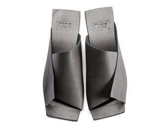 New, Mules, Black sandals, Flat Leather Shoes, Minimalist, Interesting Woman Shoes, Designer Leather Shoes, Israeli Shoes, Una Una, Israeli