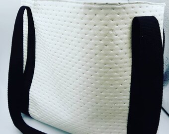 White shoulder bag for beach or to tidy up baby