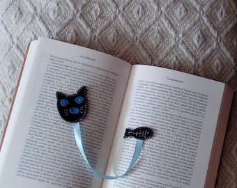 bookmark black cat with his fish