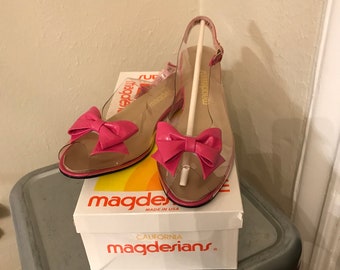 Vintage California Magdesians Pink and Clear Acrylic 9.5N