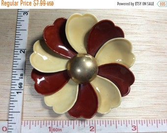 10%OFF3DAYSALE Vintage Pin Brooch Rust And Cream Enamel Flower Used
