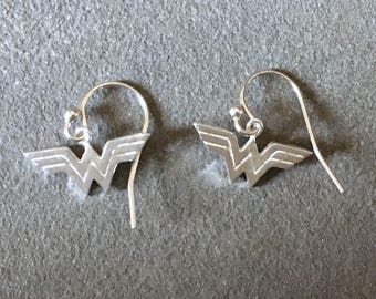 Wonder Woman Earrings, Sterling Silver Wonder Woman Dangly Earrings, Superhero Earrings, Comic Book Jewelry, Superhero Jewelry, Comic Con