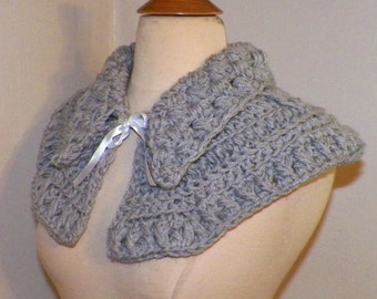 Outlander Inspired Claire Capelet Gray Scarf Collar Highland Clothing Cowl Crochet Mini Cape