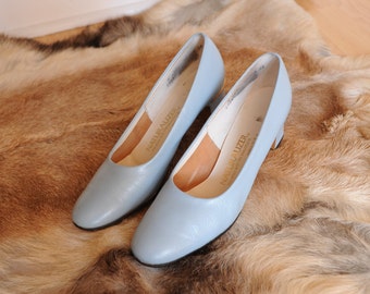 Vintage Naturalizer Powder Blue Leather Pumps, Made in USA, Womens 8 / ITEM338