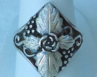 Vintage black hills sterling silver grape wine leaf ring