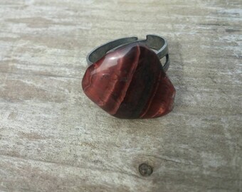 Tiger Eye Jasper Solitare Ring with a Fully Adjustable Band