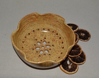 pottery strainer, pottery colander, yellow strainer, vegetable strainer, fruit strainer, kitchen pottery, yellow pottery