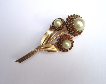 Huge vintage midcentury faux pearl gold flower spray bouquet - estate jewelry